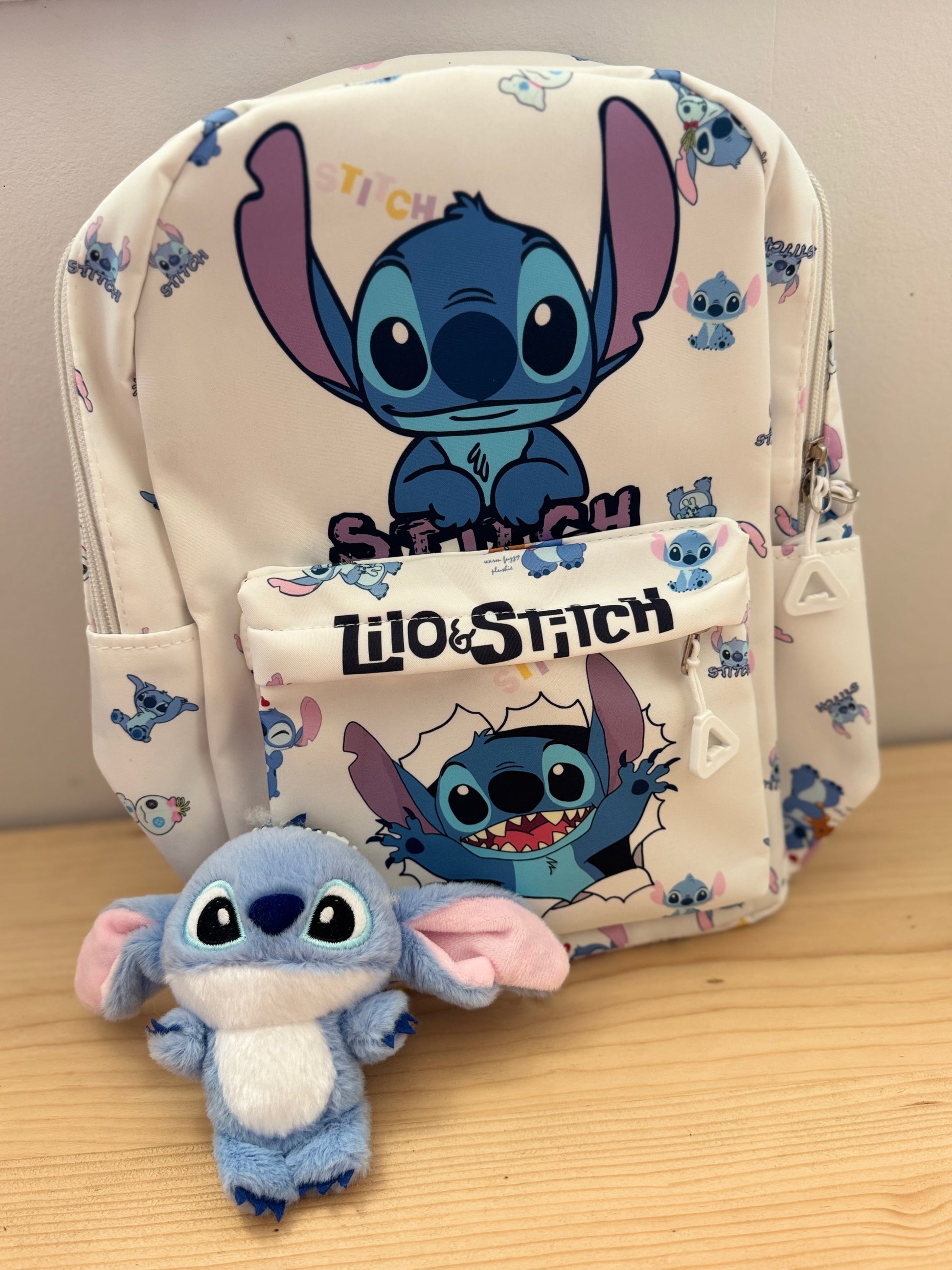 Sac à dos Stitch + petite peluche